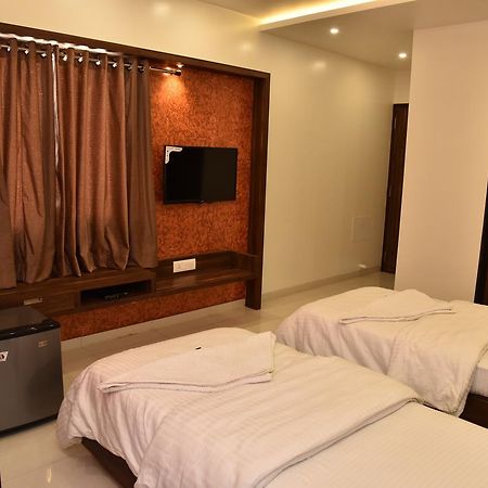 Hotel Comfort Bharuch Kültér fotó