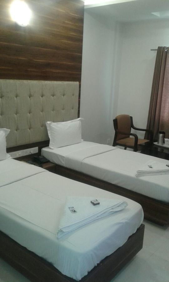 Hotel Comfort Bharuch Kültér fotó